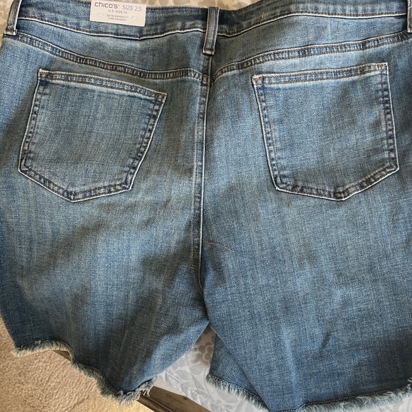 Chico’s So Slimming® Girlfriend Frayed Jean Shorts - Picture 5 of 5
